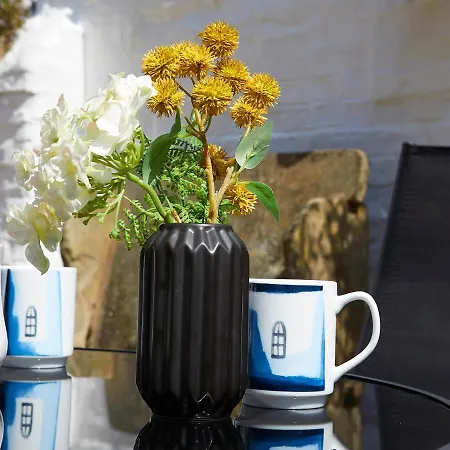 Courtyard 度假居 *