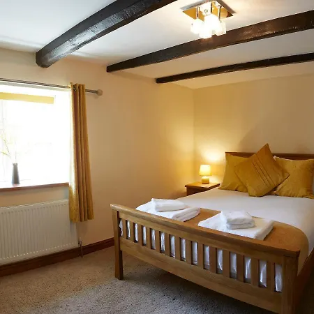 Courtyard بيت للعطل Filey